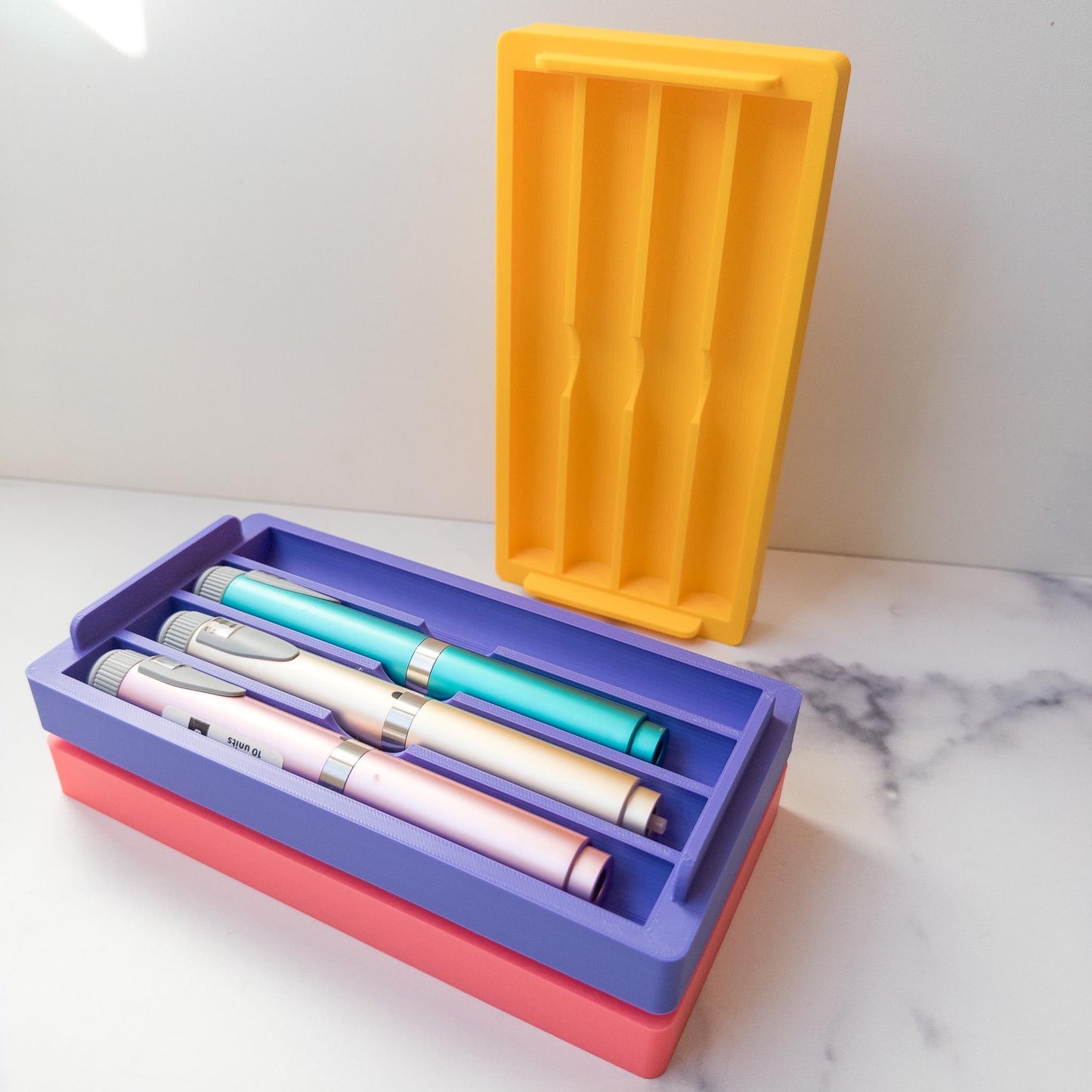 Stackable Injector Pen Tray with Optional Lid